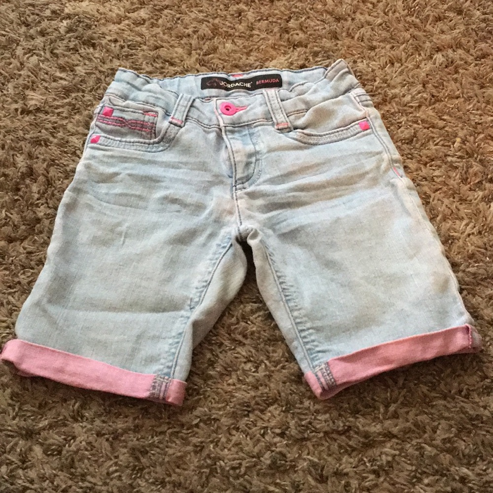 Bermuda shorts size 6 for girls